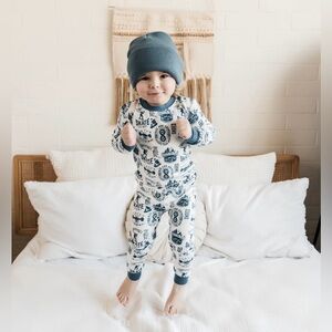 NIB Fletch Bamboo Set